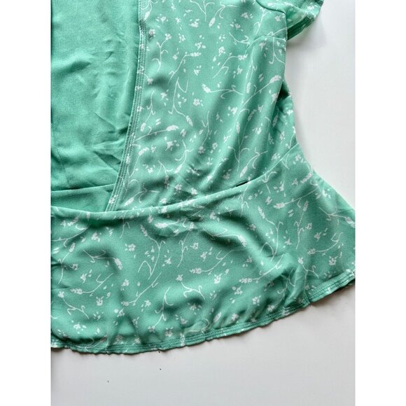 SAMSOE SAMSOE Klea Green Floral Crepe Short Sleeve Wrap Blouse, Size S - Picture 11 of 16